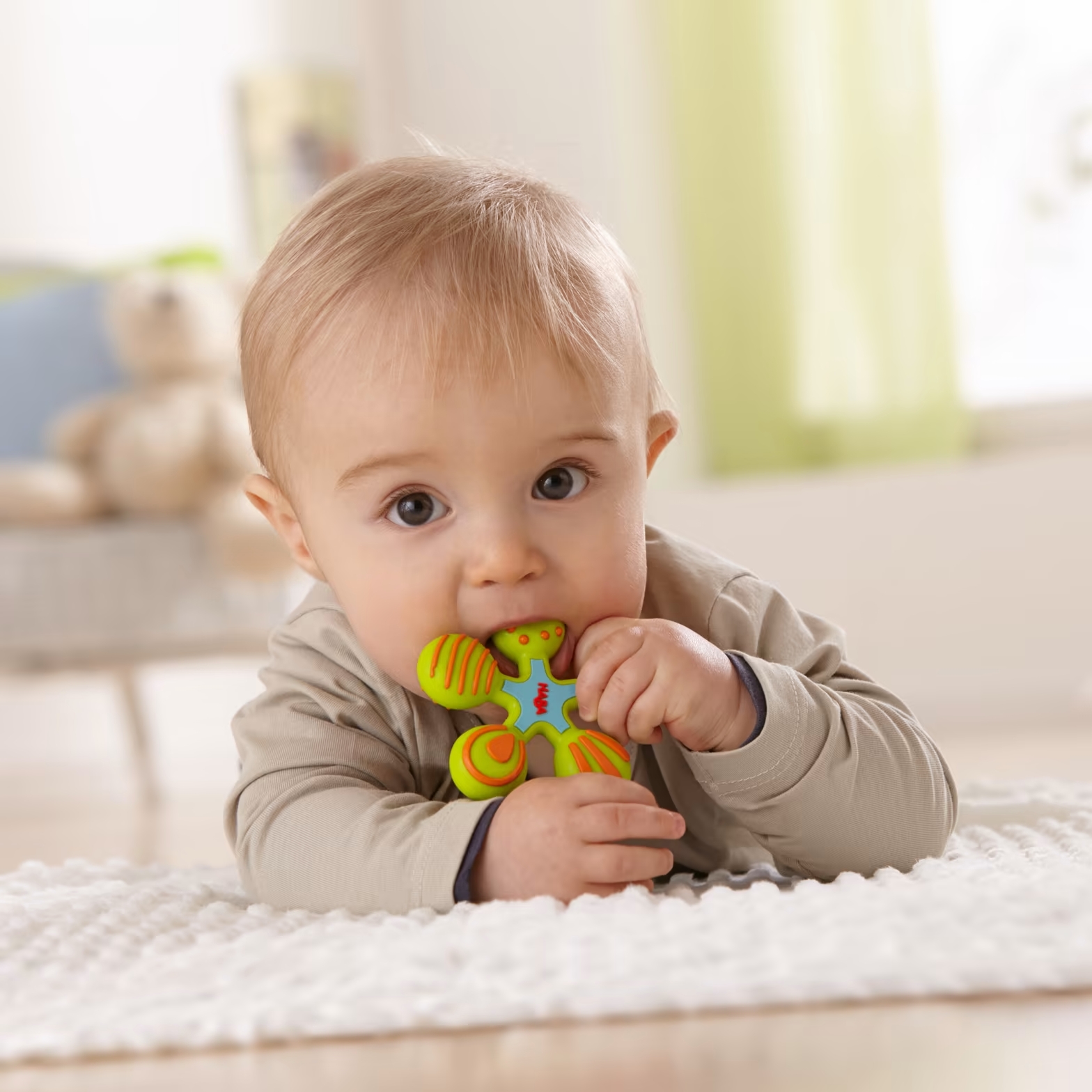 Star Clutching Teether - Green